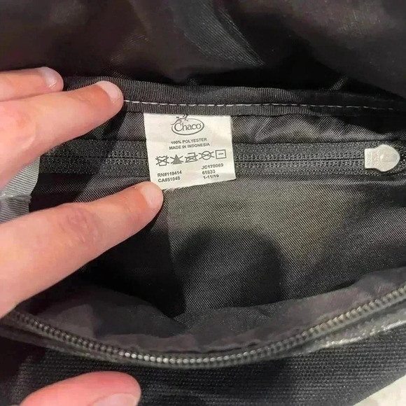 Chaco Radlands Sling Pack and Mini Hip Pack Matching Set Black Silver Metallic - Picture 8 of 10